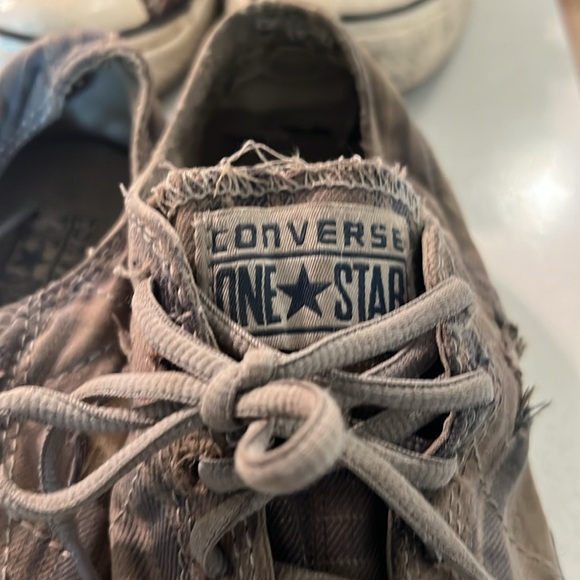 Super cute converse all star size 7.5 (8) - Picture 2 of 5